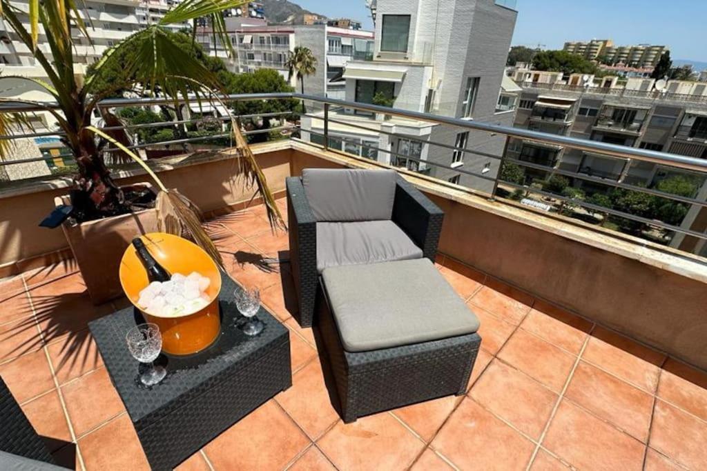 Apartamento Atico Puerto Marina 2 Hab Con Piscina, 500M De La Plata Torremolinos Exterior foto