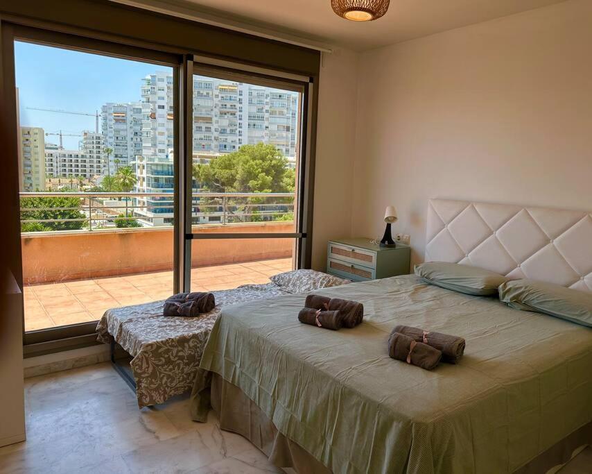 Apartamento Atico Puerto Marina 2 Hab Con Piscina, 500M De La Plata Torremolinos Exterior foto